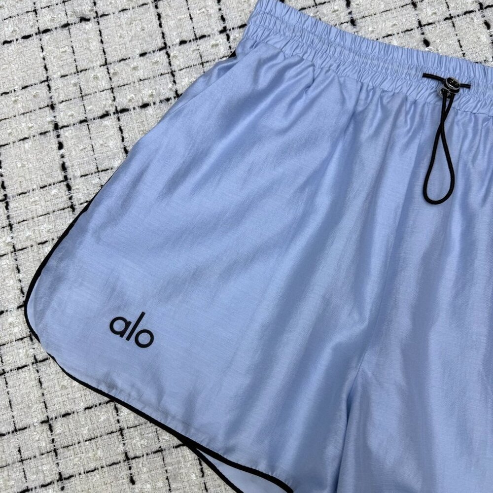 ALO Yoga Women's Blue Silk Sunscreen Sports Set Sz S - Picture 3 of 8